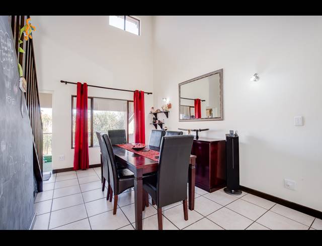 2 BEDROOM APARTMENT FOR SALE IN SUNNINGHILL